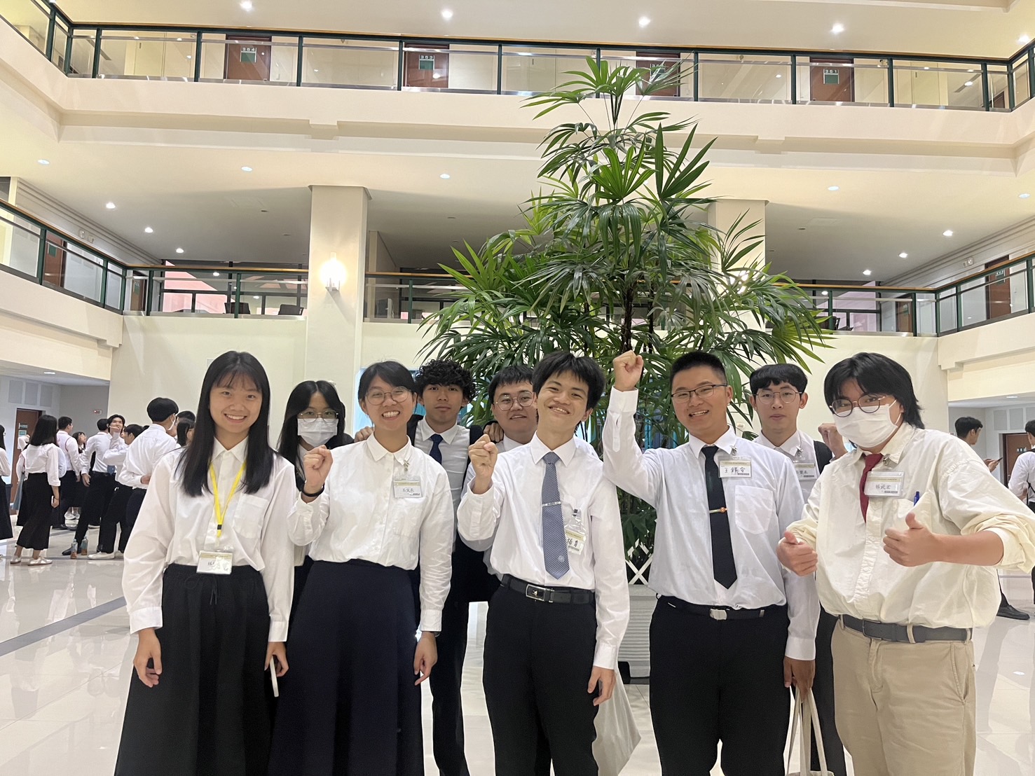 主的恩典使我向前走